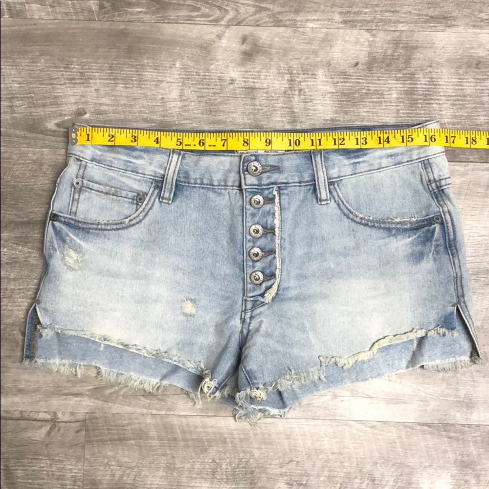 Free People Runaway Slouch Cutoff Denim Shorts - Picture 7 of 7